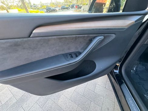 Used 2023 Tesla Model Y Long Range AWD/4WD image 22