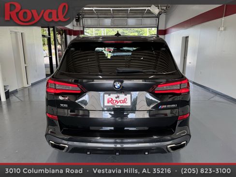 Used 2021 BMW X5 M50i image 3