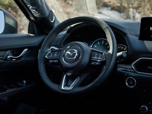 New 2025 MAZDA CX-5 Signature image 16