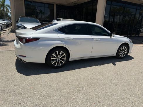 Used 2020 Lexus ES 350 w/ Premium Package FWD image 3