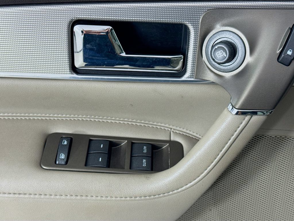 Used 2015 Lincoln MKX FWD w/ Equipment Group 102A image 21
