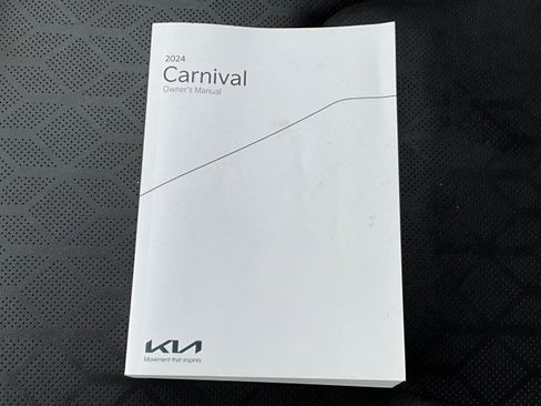 Used 2024 Kia Carnival LX image 35