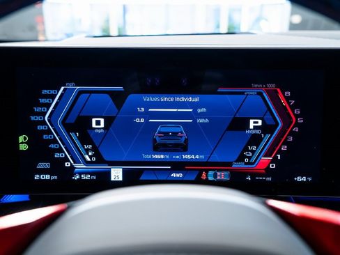 Used 2025 BMW M5 Touring image 27