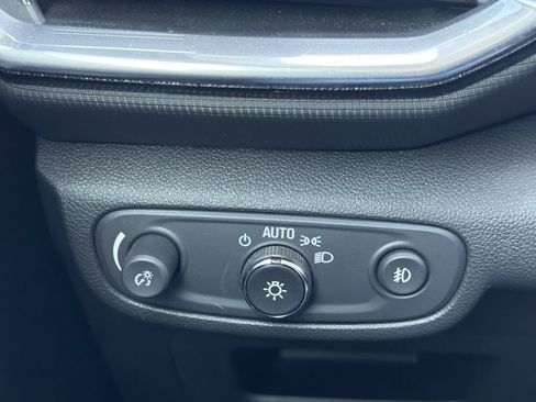 Used 2021 Chevrolet TrailBlazer LT image 14