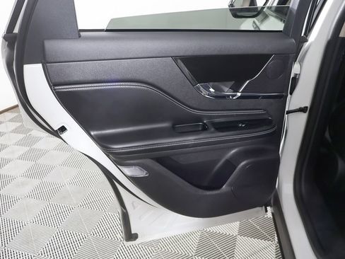 Used 2024 Lincoln Corsair AWD image 24