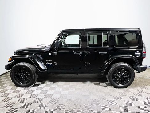 Used 2024 Jeep Wrangler Unlimited Sahara AWD/4WD image 4
