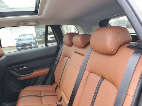 Used 2025 MAZDA CX-50 Meridian Edition w/ Apex Package image 24