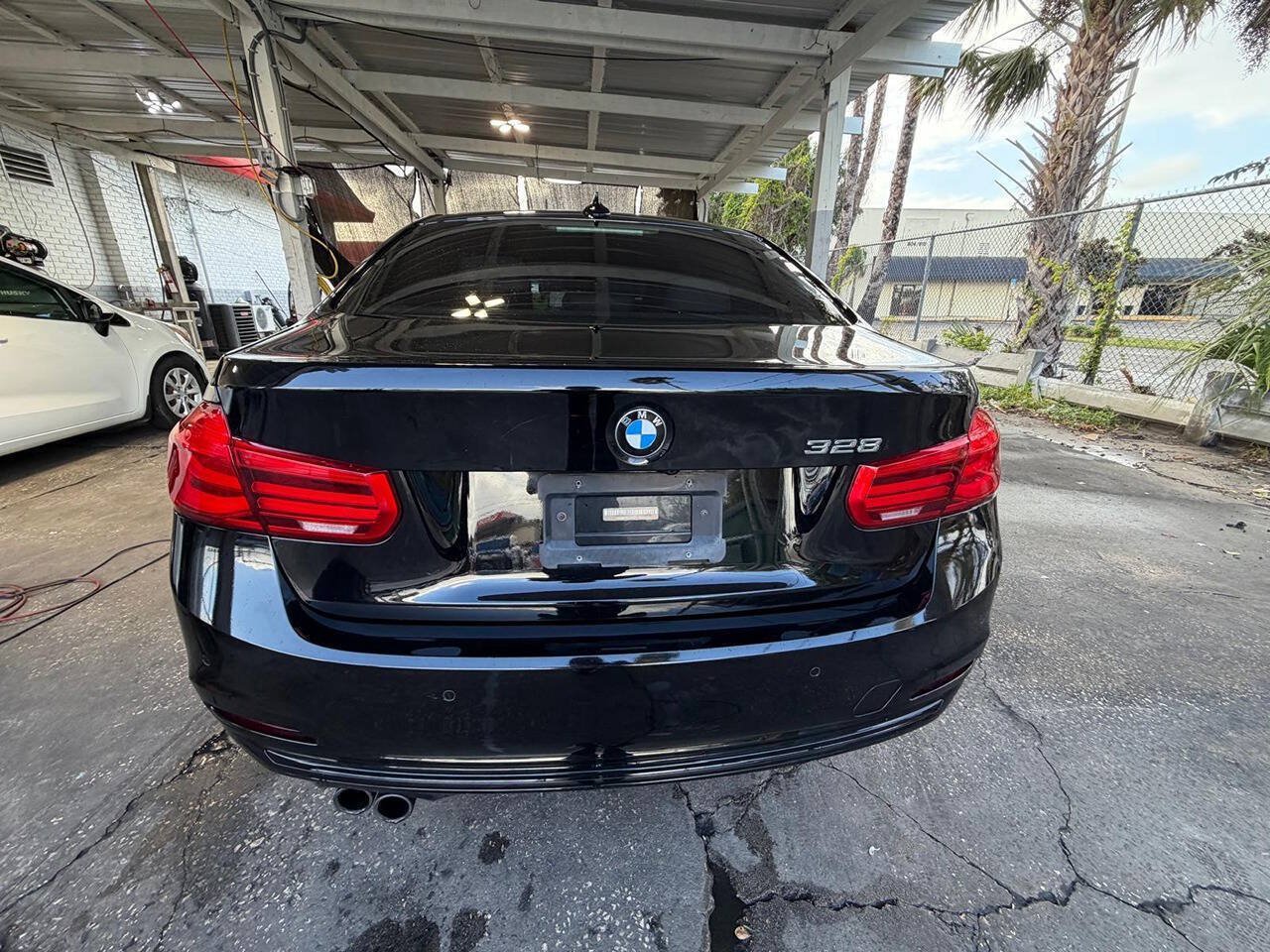 Used 2016 BMW 328i Sedan RWD image 3