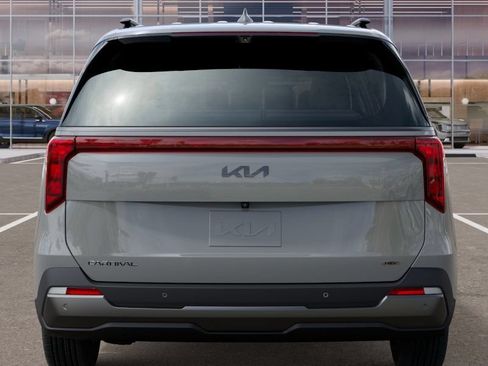 New 2027 Kia Carnival SX w/ Dark Edition Package FWD image 13