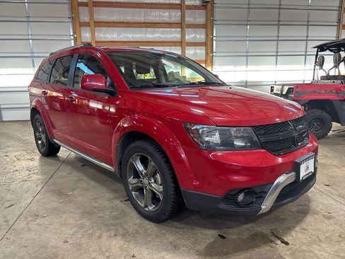 Used 2015 Dodge Journey Crossroad w/ Flexible Seating Group image 3