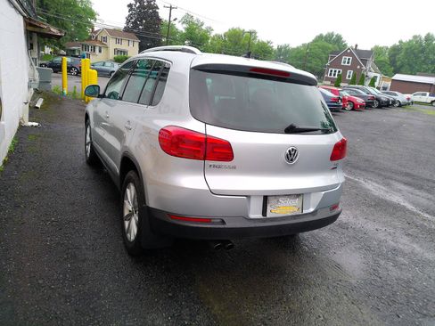 Used 2017 Volkswagen Tiguan Wolfsburg Edition AWD/4WD image 4