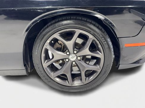 Used 2018 Dodge Challenger SXT Plus image 21