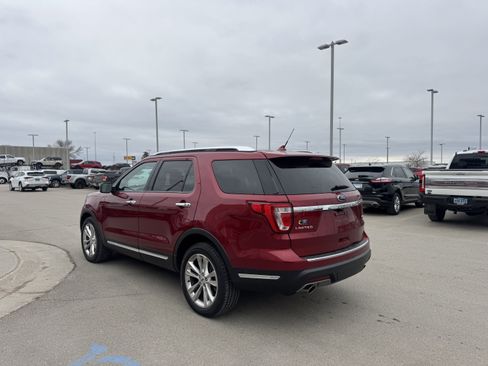 Used 2019 Ford Explorer Limited w/ Ford Safe & Smart Package image 3