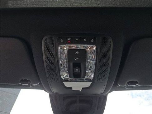 Used 2025 Mercedes-Benz GLS 450 4MATIC image 29