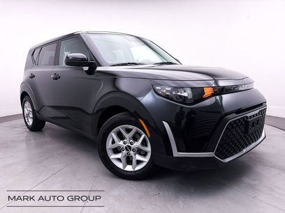 Used 2023 Kia Soul LX w/ LX Technology Package