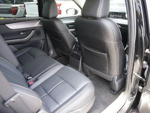 Used 2026 MAZDA CX-70 3.3 Turbo w/ Preferred Package AWD/4WD image 15