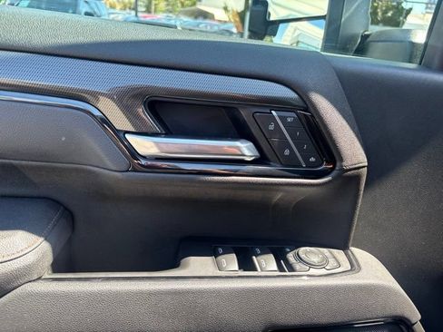 Used 2025 GMC Sierra 2500 AT4 w/ AT4 Premium Plus Package AWD/4WD image 18