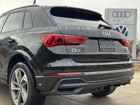 New 2025 Audi Q3 2.0T Premium image 14