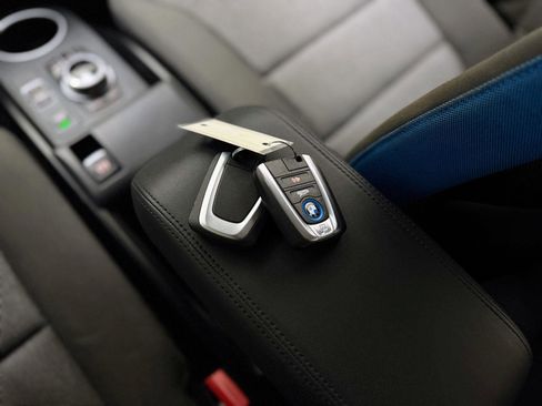 Used 2017 BMW i3 w/ Range Extender image 21