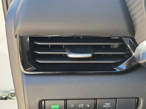 Used 2025 Nissan Sentra SV image 30