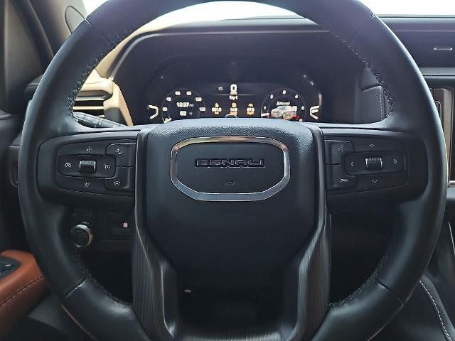 Used 2024 GMC Yukon XL Denali Ultimate AWD/4WD image 30