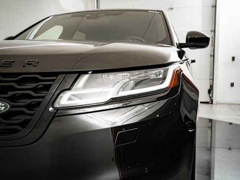 Used 2022 Land Rover Range Rover Velar R-Dynamic S image 15