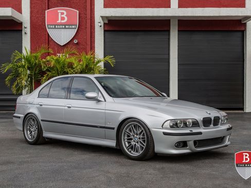 Used 2003 BMW M5 image 11