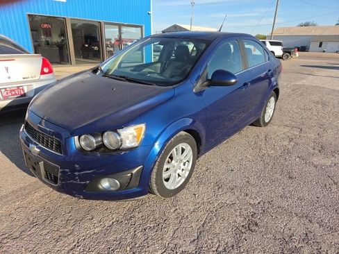 Used 2012 Chevrolet Sonic LT image 4