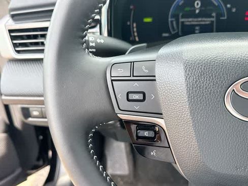 Used 2026 Toyota Camry SE FWD image 8