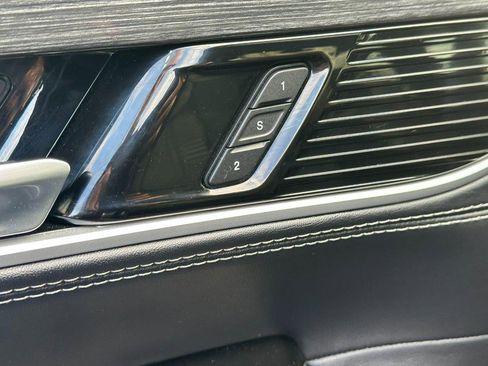 Used 2022 Jeep Wagoneer Series III w/ Premium Group I image 20