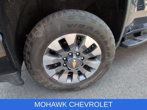 Certified 2023 Chevrolet Silverado 2500 Custom w/ Custom Convenience Package AWD/4WD image 32