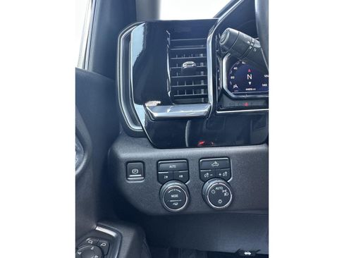 Used 2024 Chevrolet Silverado 1500 LT AWD/4WD image 30