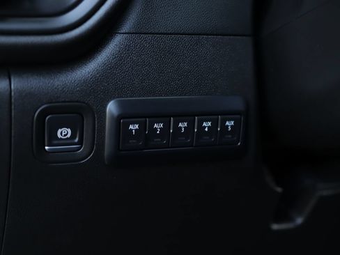 Used 2024 Chevrolet Silverado 2500 Custom AWD/4WD image 11