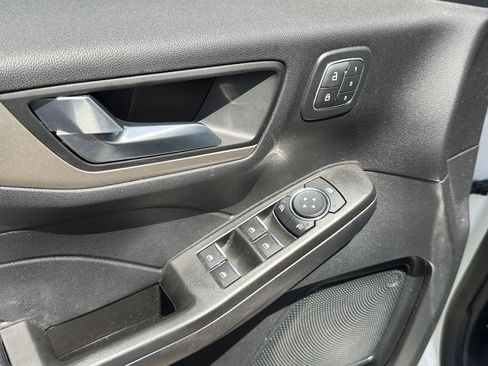 Used 2021 Ford Escape SEL w/ Technology Package FWD image 10