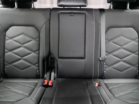 Used 2024 Volkswagen Atlas Cross Sport SE image 5