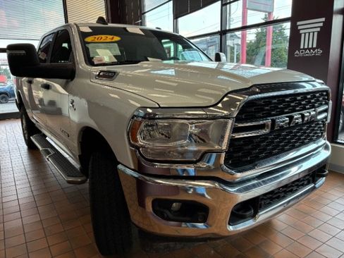 Used 2024 RAM 2500 Big Horn w/ Off Road Package AWD/4WD image 1
