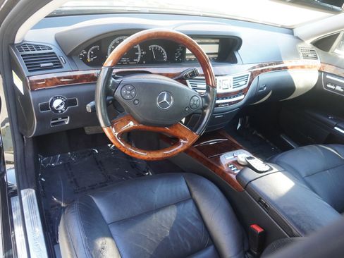 Used 2010 Mercedes-Benz S 550 4MATIC image 21