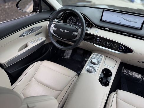 Used 2023 Genesis GV70 2.5T w/ Advanced Package image 41