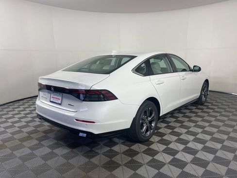 New 2025 Honda Accord EX-L image 3