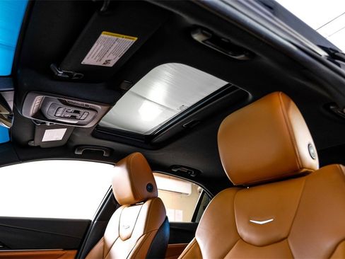 Used 2021 Cadillac CT4 Premium Luxury image 6