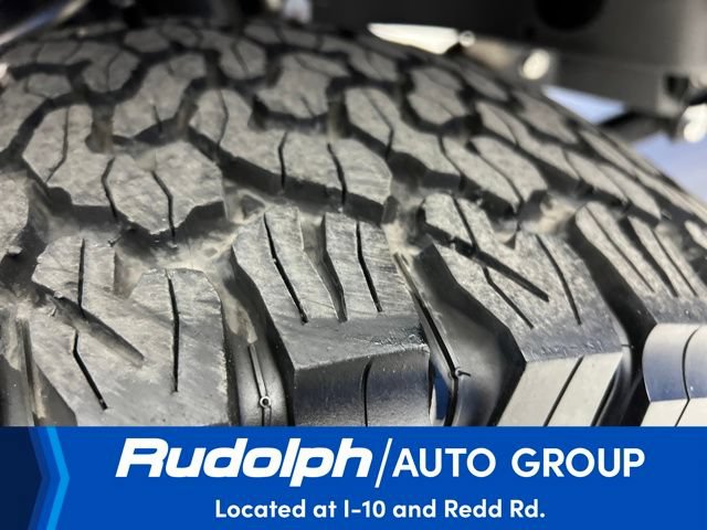 Used 2019 Jeep Wrangler Unlimited Sahara AWD/4WD image 36