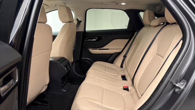 Used 2020 Jaguar F-PACE Premium AWD/4WD image 17