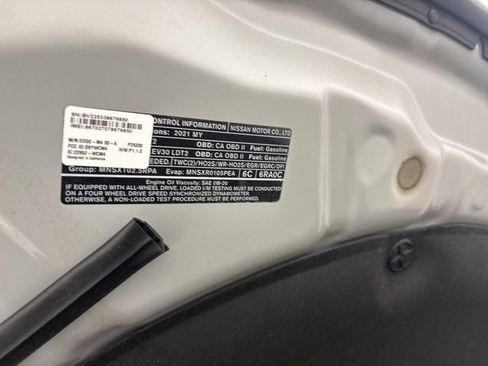 Used 2021 Nissan Rogue SL FWD image 35