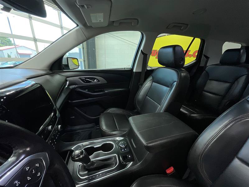 Used 2020 Chevrolet Traverse RS FWD image 12
