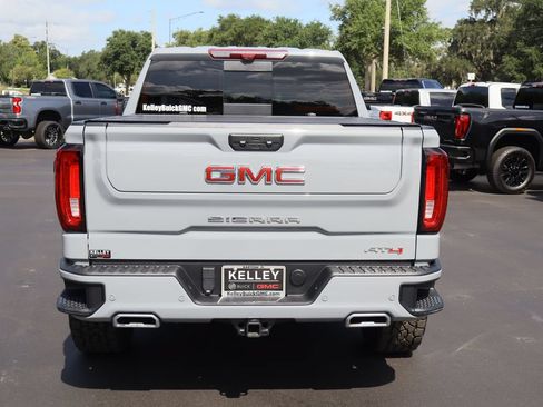 Certified 2025 GMC Sierra 1500 AT4 w/ AT4 Premium Package AWD/4WD image 8