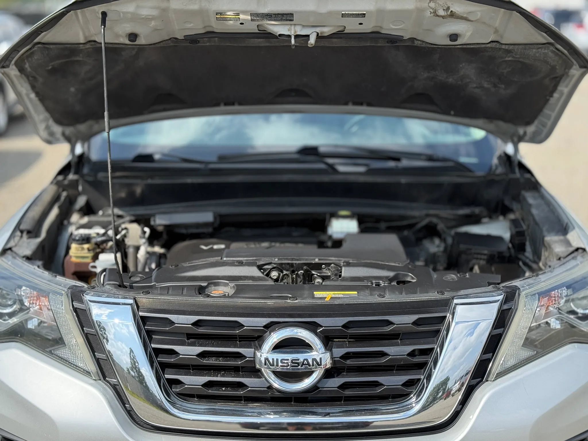 Used 2018 Nissan Pathfinder SV AWD/4WD image 30