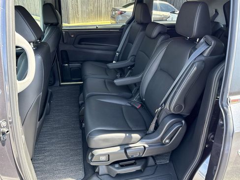 Used 2023 Honda Odyssey EX-L image 10