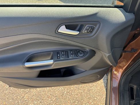 Used 2017 Ford Escape Titanium w/ Equipment Group 301A AWD/4WD image 13