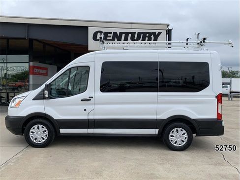 Used 2019 Ford Transit 150 XLT RWD image 4