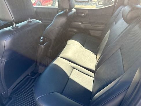 Used 2022 Toyota Tacoma TRD Sport w/ TRD Premium Sport Package AWD/4WD image 14
